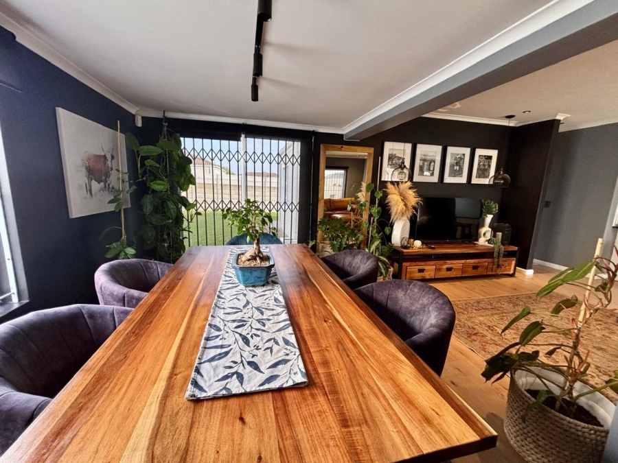 To Let 3 Bedroom Property for Rent in Windsor Park Estate Western Cape